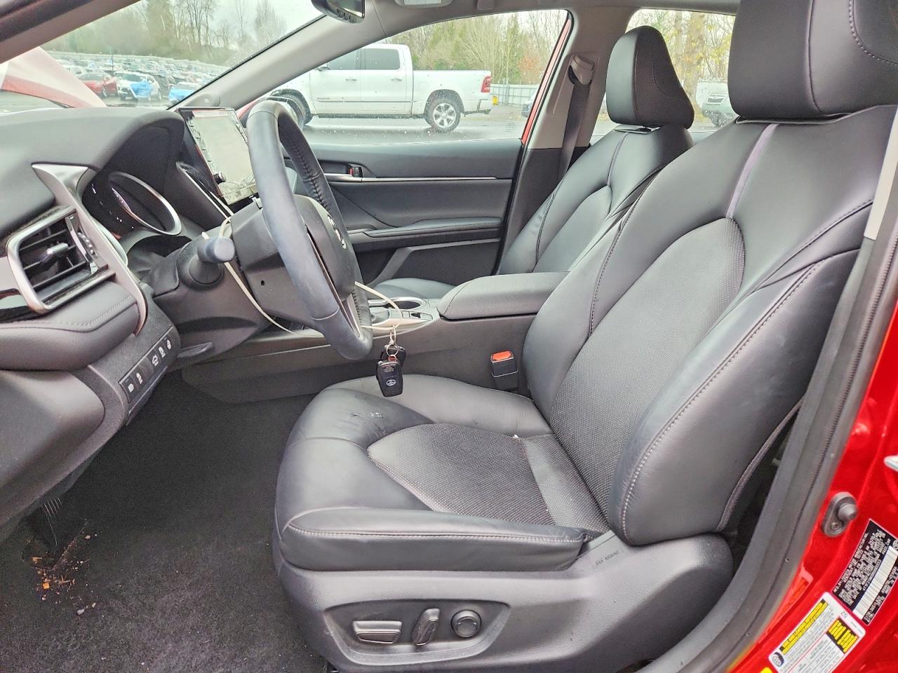 2024 TOYOTA CAMRY XLE photo 7
