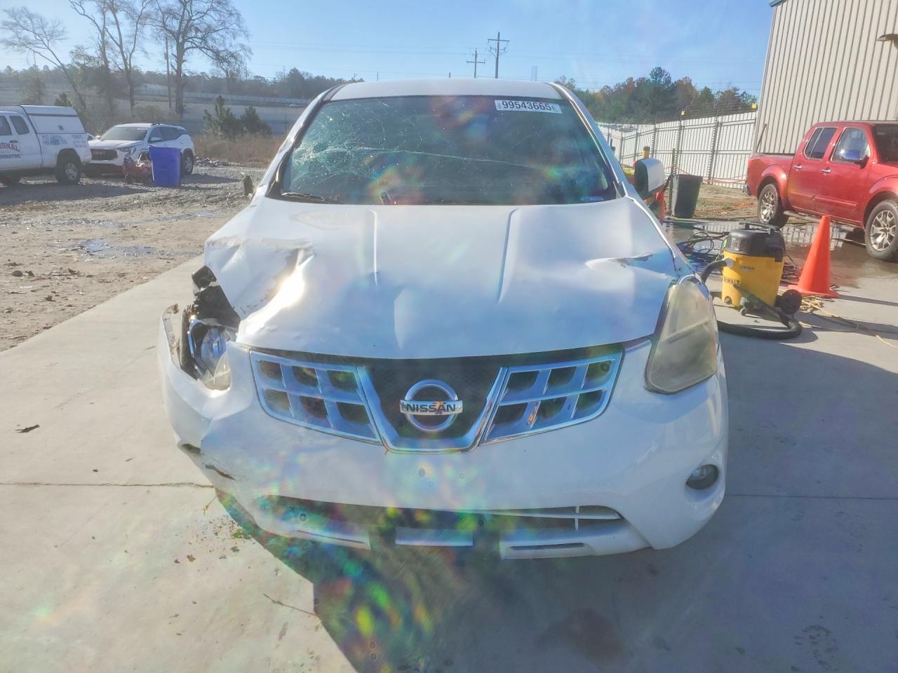 2013 NISSAN ROGUE S photo 5