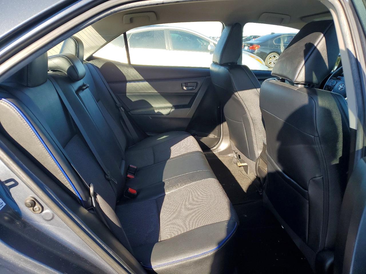 2018 TOYOTA COROLLA L photo 10