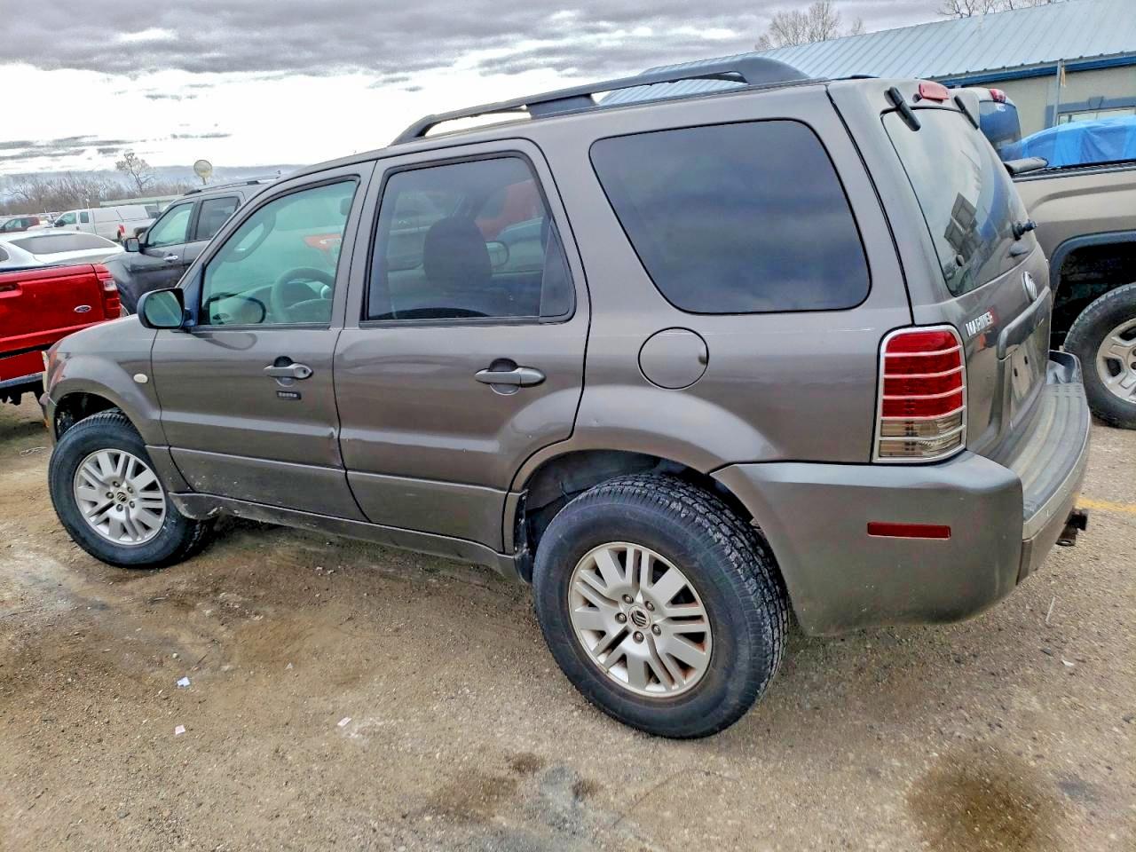 2006 MERCURY MARINER photo 2