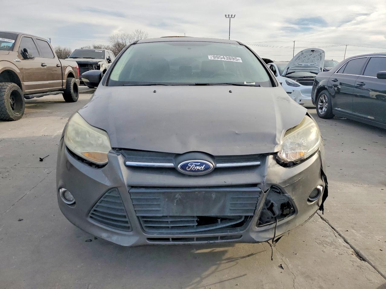 2014 FORD FOCUS SE photo 5