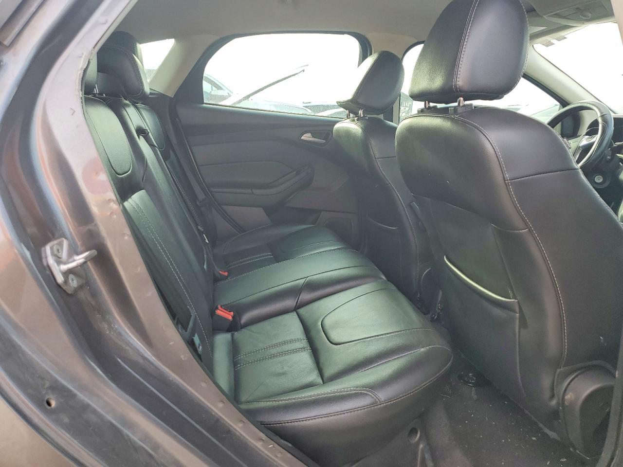 2014 FORD FOCUS SE photo 10