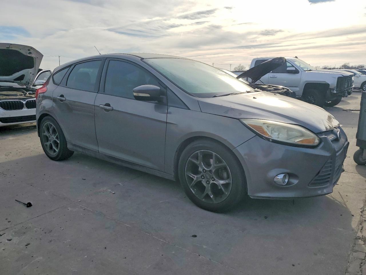 2014 FORD FOCUS SE photo 4