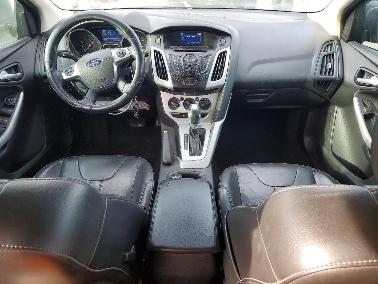 2014 FORD FOCUS SE photo 8