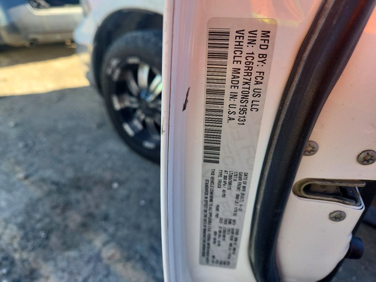 2022 RAM 1500 CLASSIC TRADESMAN photo 12