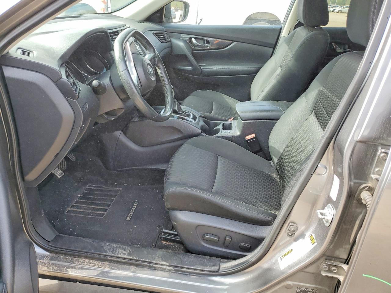 2018 NISSAN ROGUE photo 7