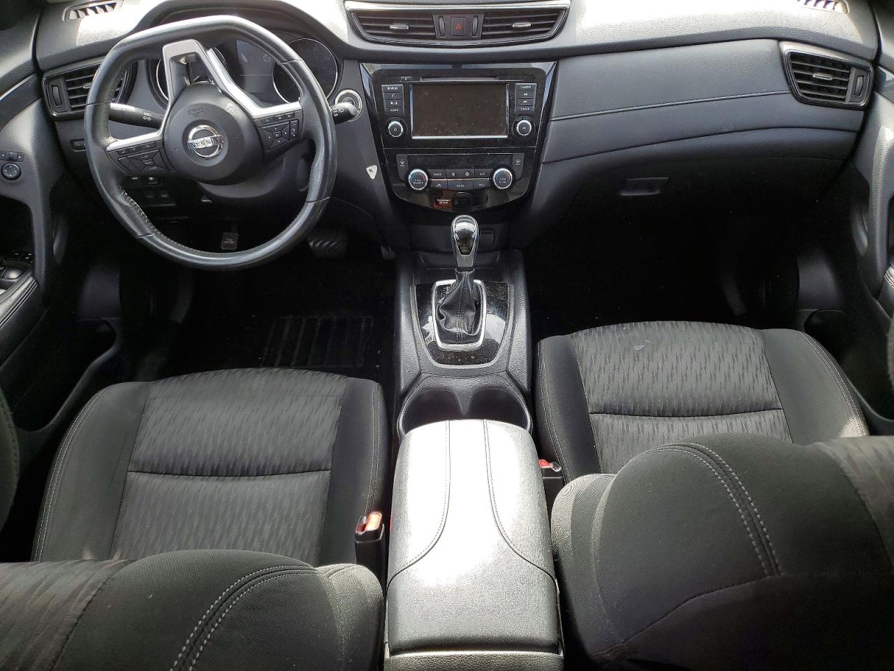 2018 NISSAN ROGUE photo 8