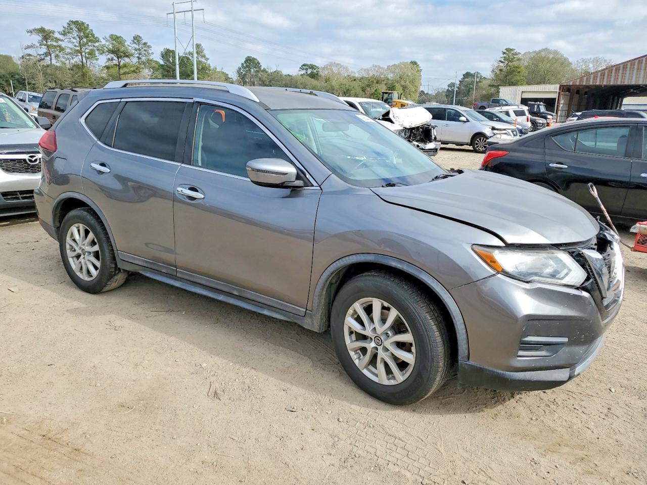 2018 NISSAN ROGUE photo 4