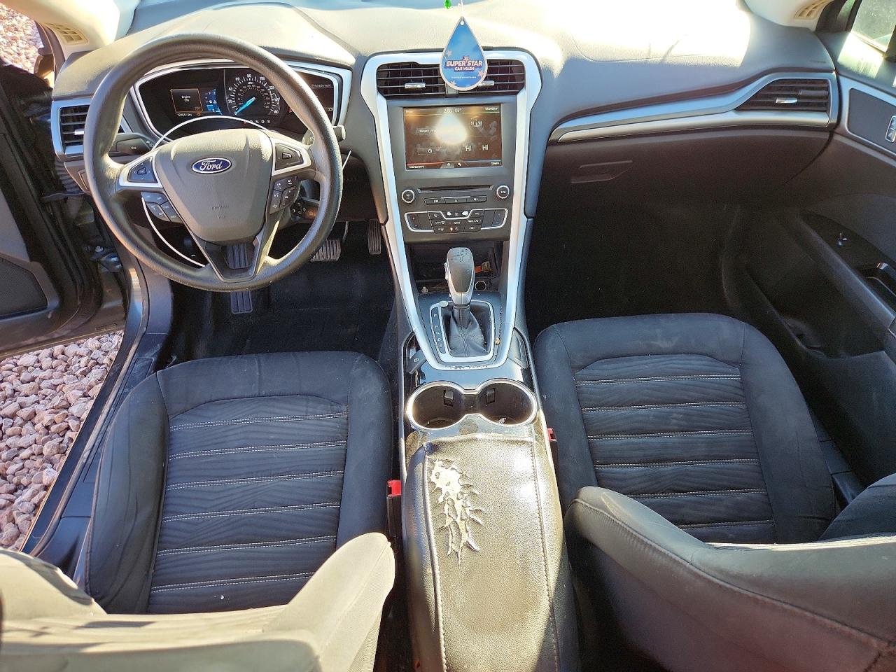 2016 FORD FUSION SE photo 8