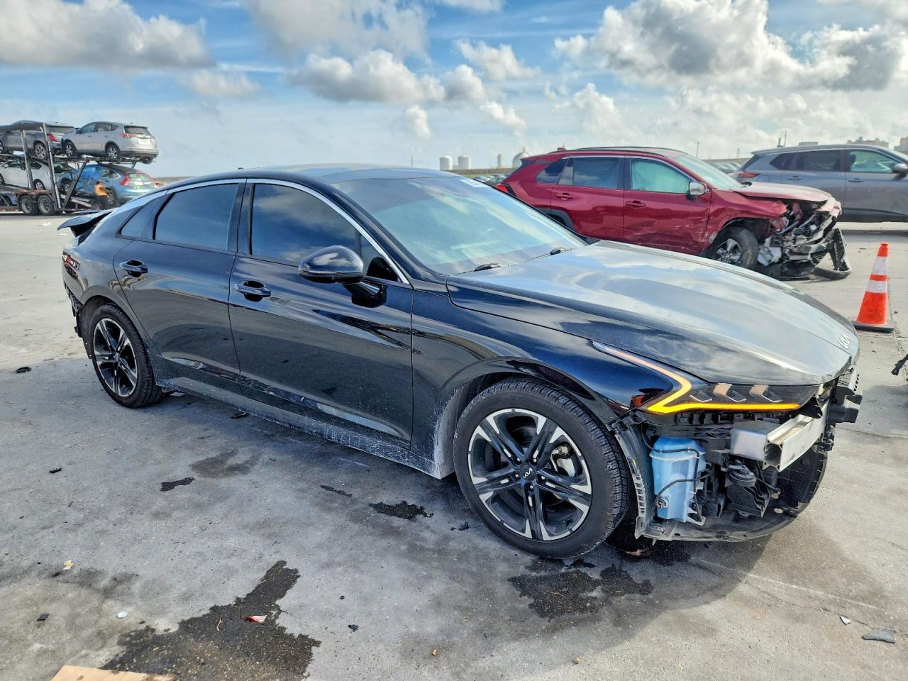 2023 KIA K5 photo 4