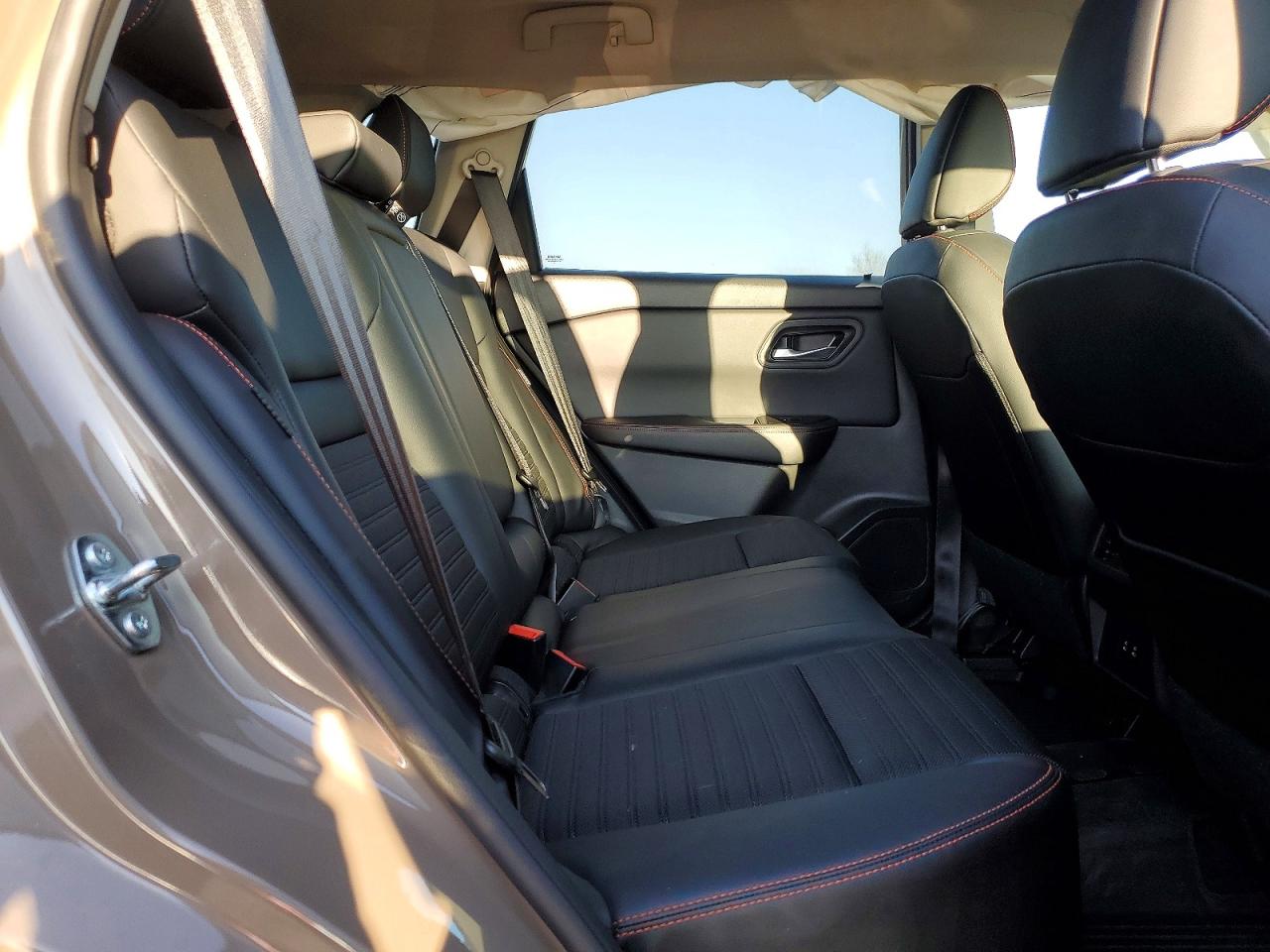 2025 NISSAN ROGUE SV photo 10