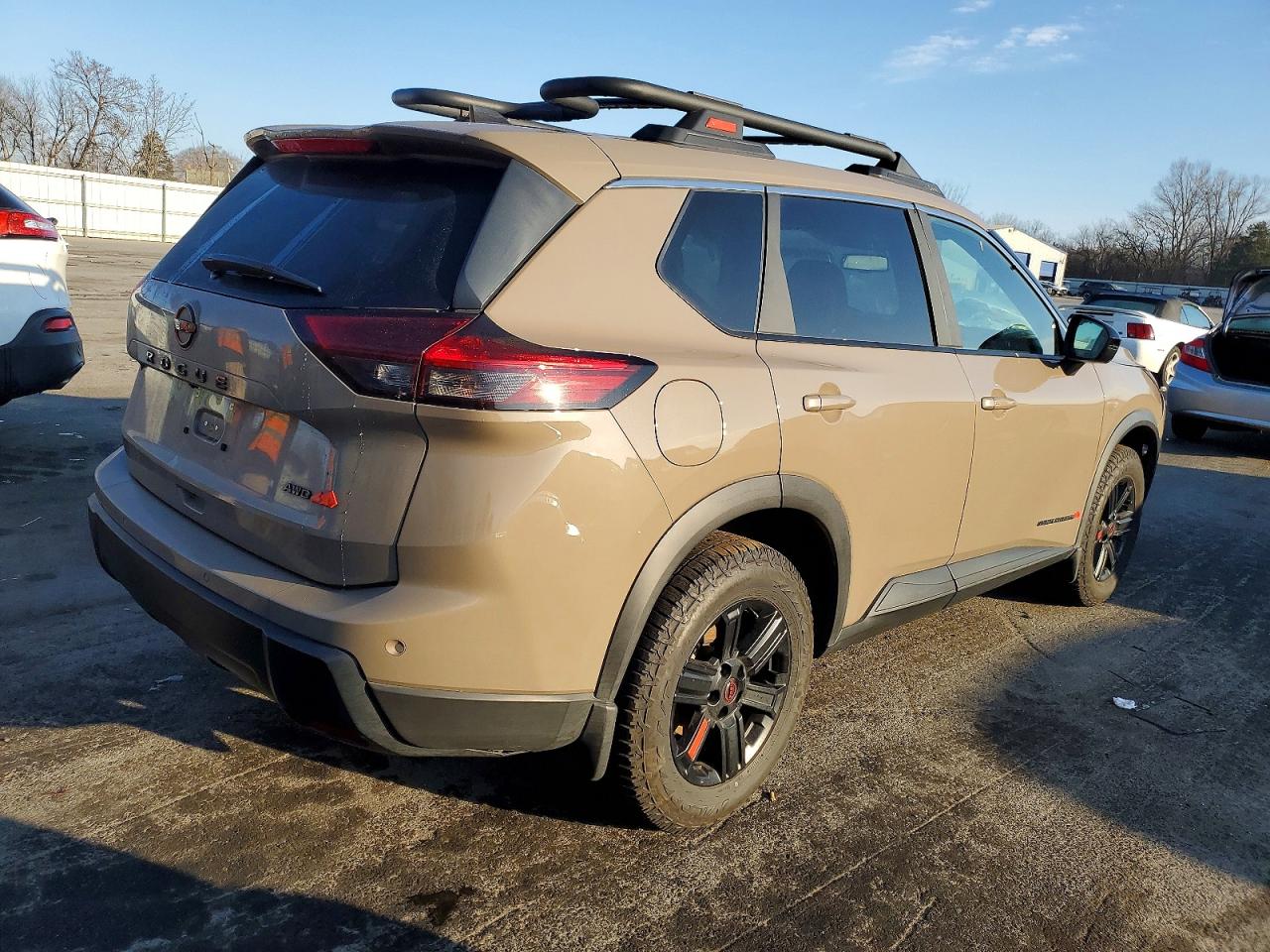 2025 NISSAN ROGUE SV photo 3