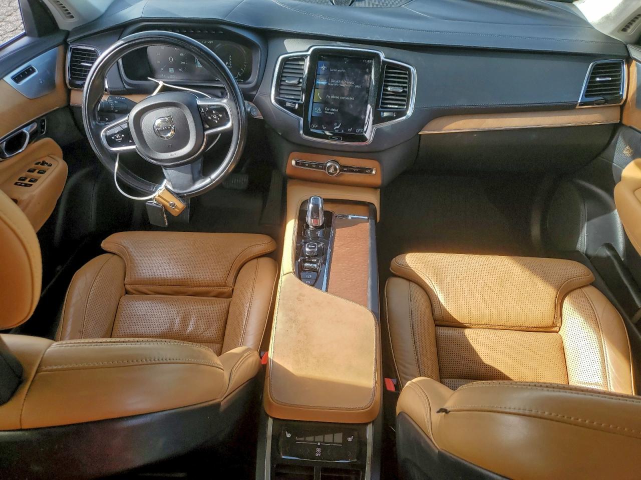 2016 VOLVO XC90 T8 photo 8