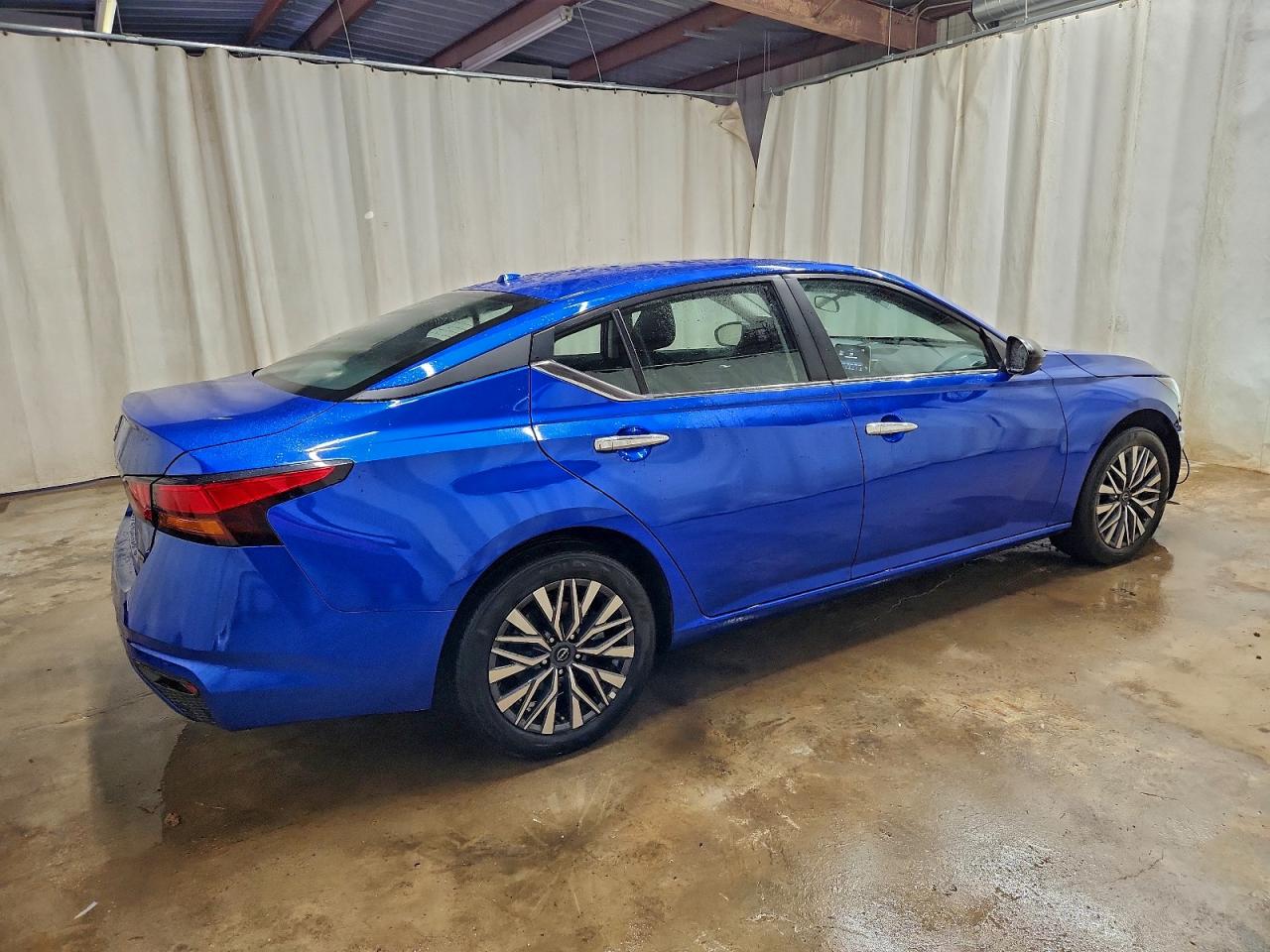 2025 NISSAN ALTIMA SV photo 3