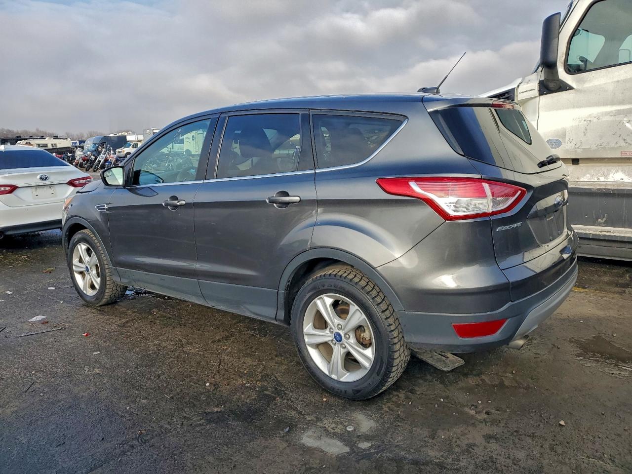 2015 FORD ESCAPE SE photo 2