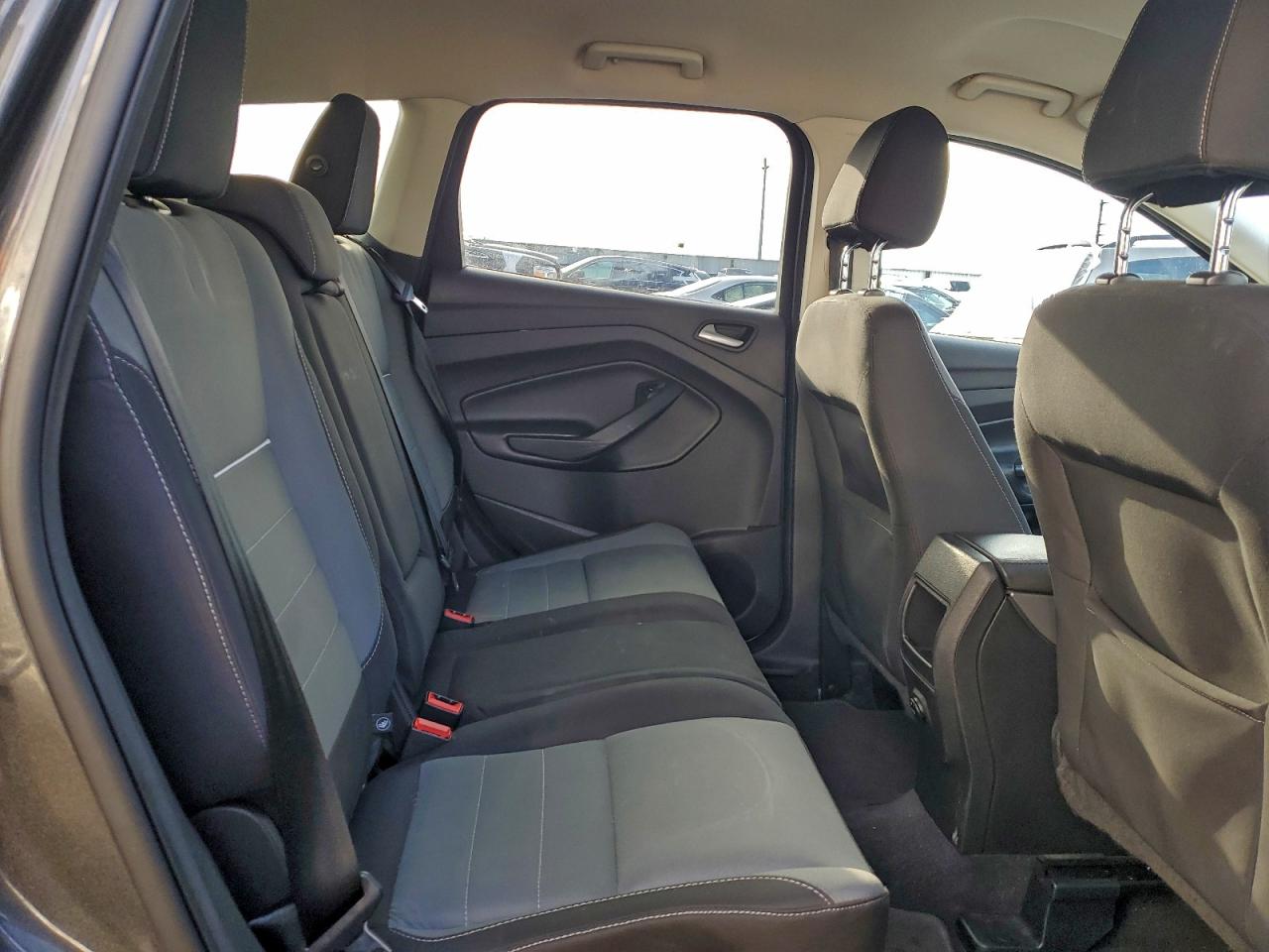 2015 FORD ESCAPE SE photo 11