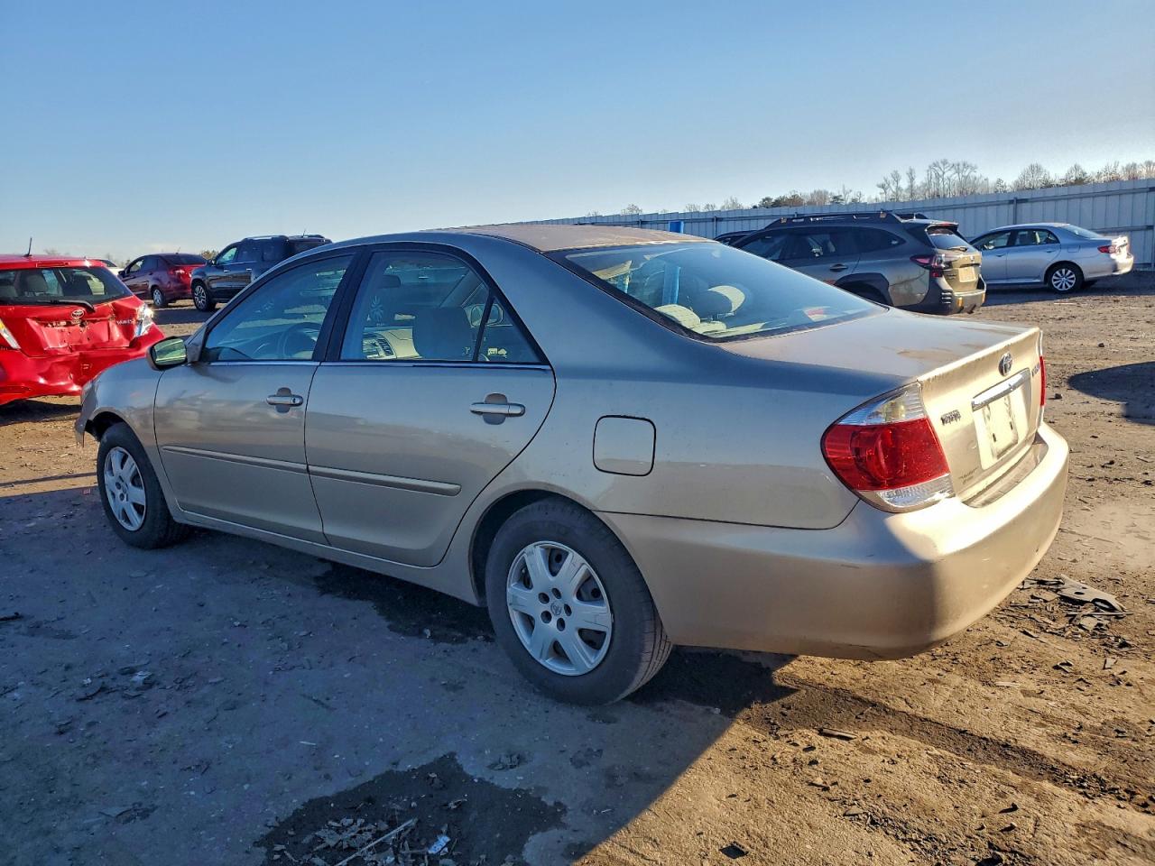 2006 TOYOTA CAMRY LE photo 2