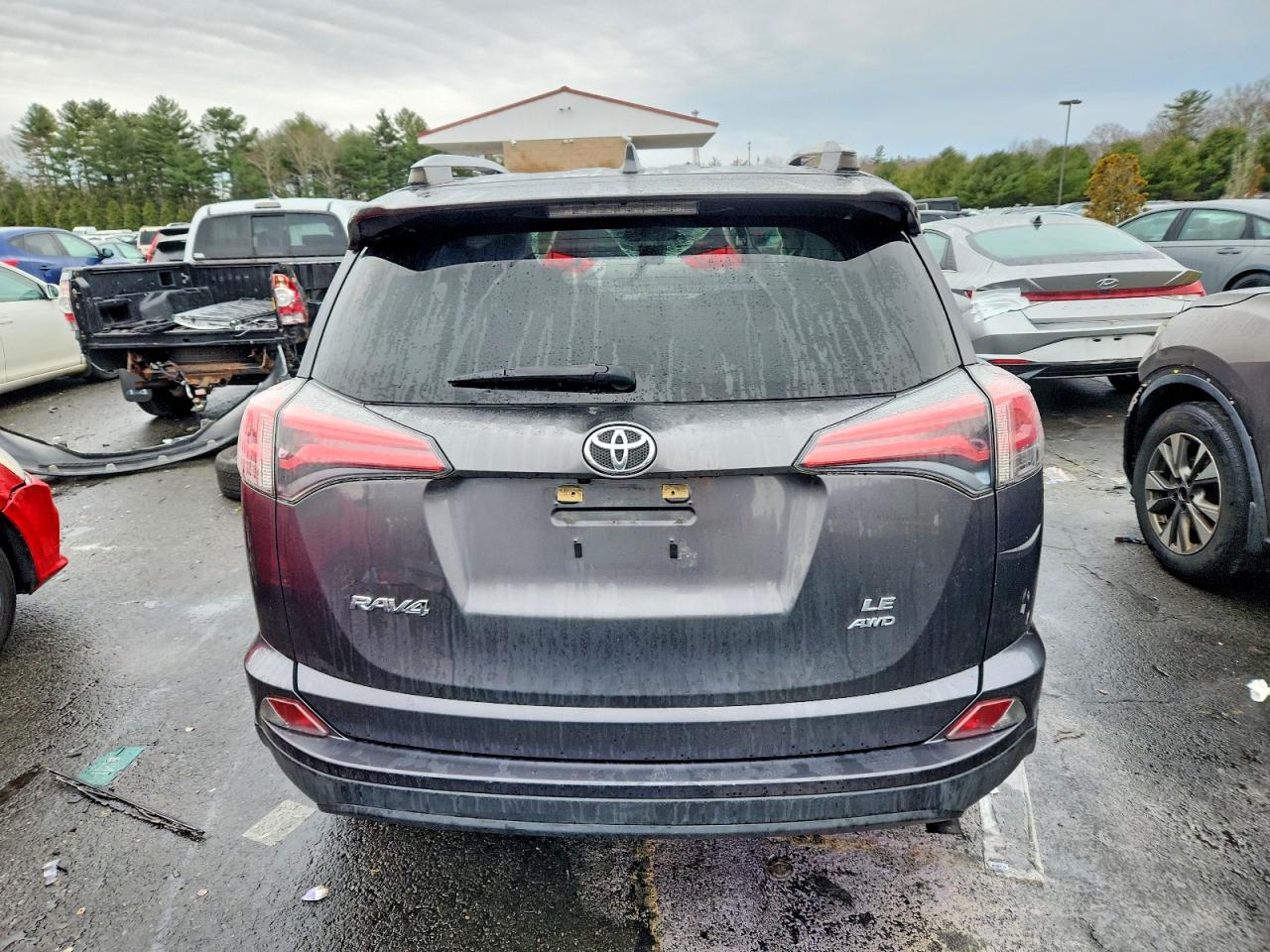 2017 TOYOTA RAV4 LE photo 16