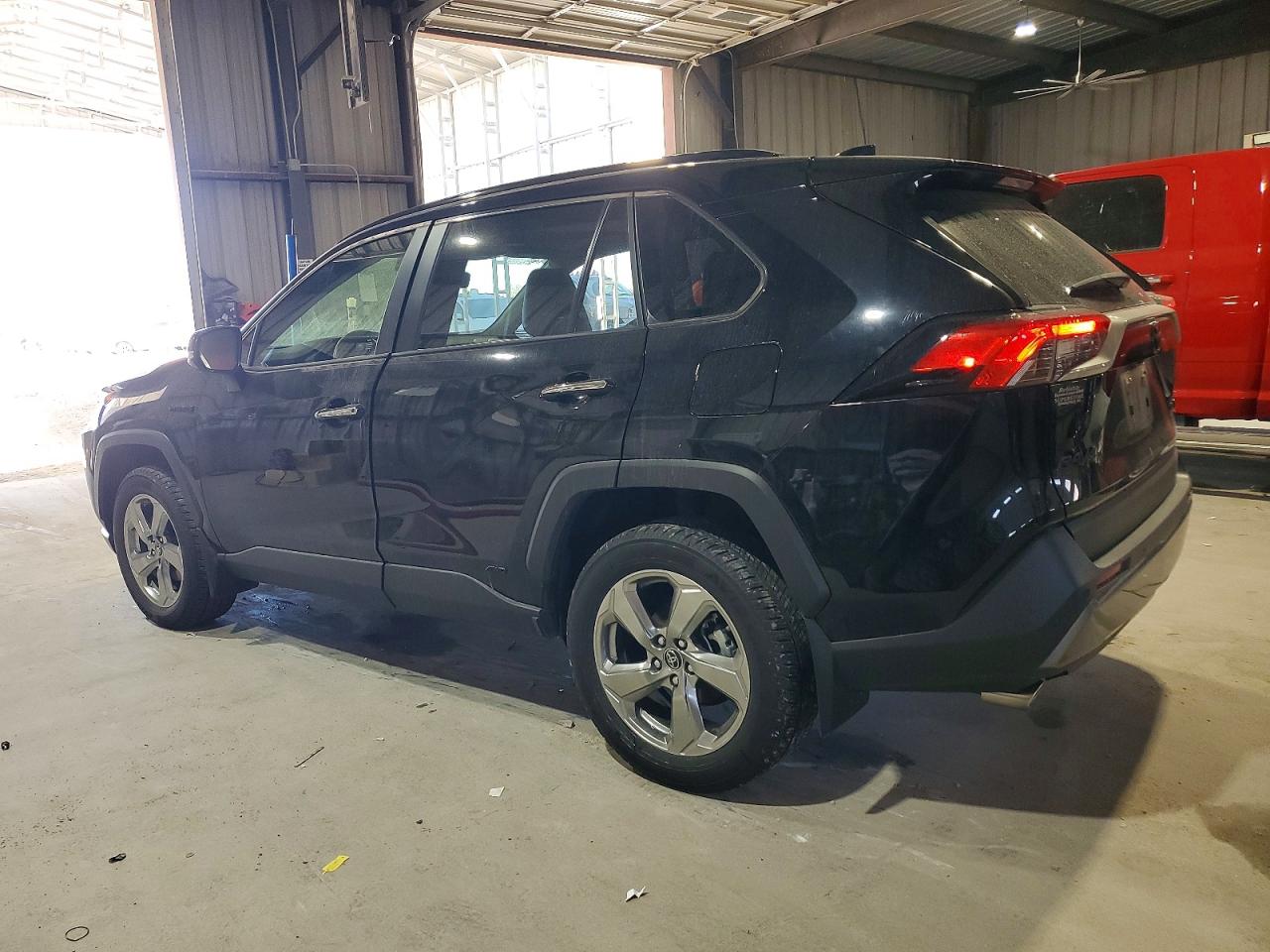 2019 TOYOTA RAV4 LIMITED photo 2