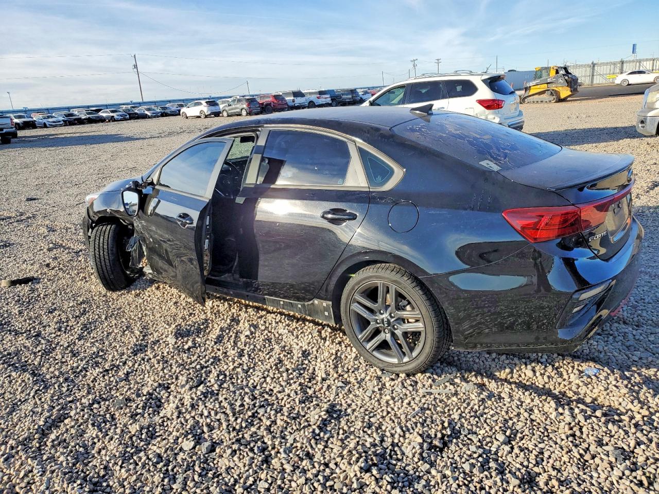 2021 KIA FORTE GT LINE photo 2