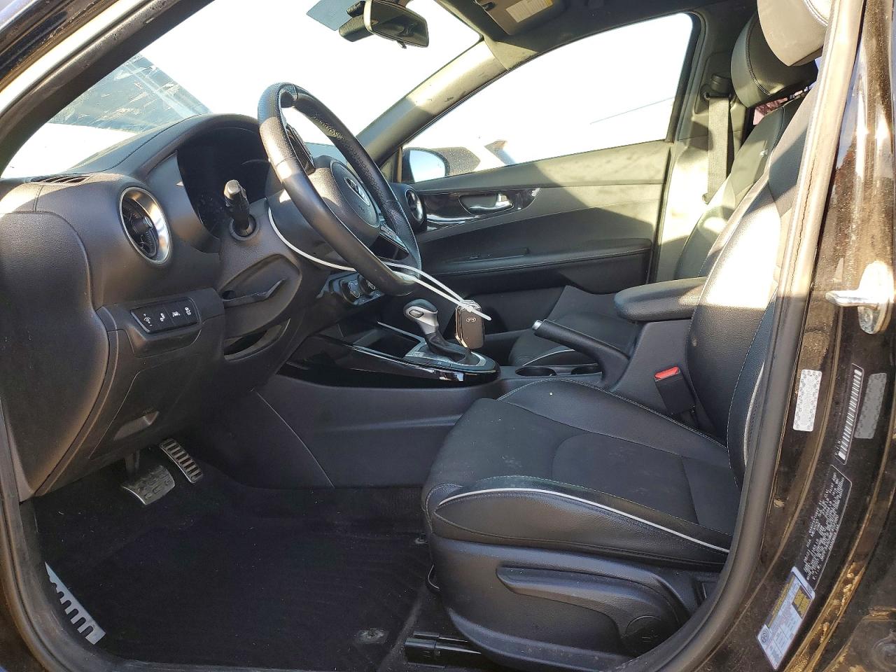 2021 KIA FORTE GT LINE photo 7
