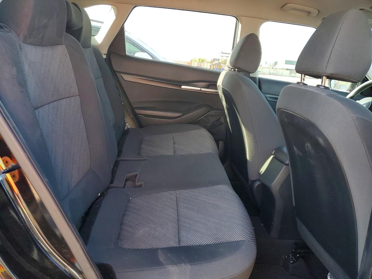 2023 KIA SELTOS LX photo 11