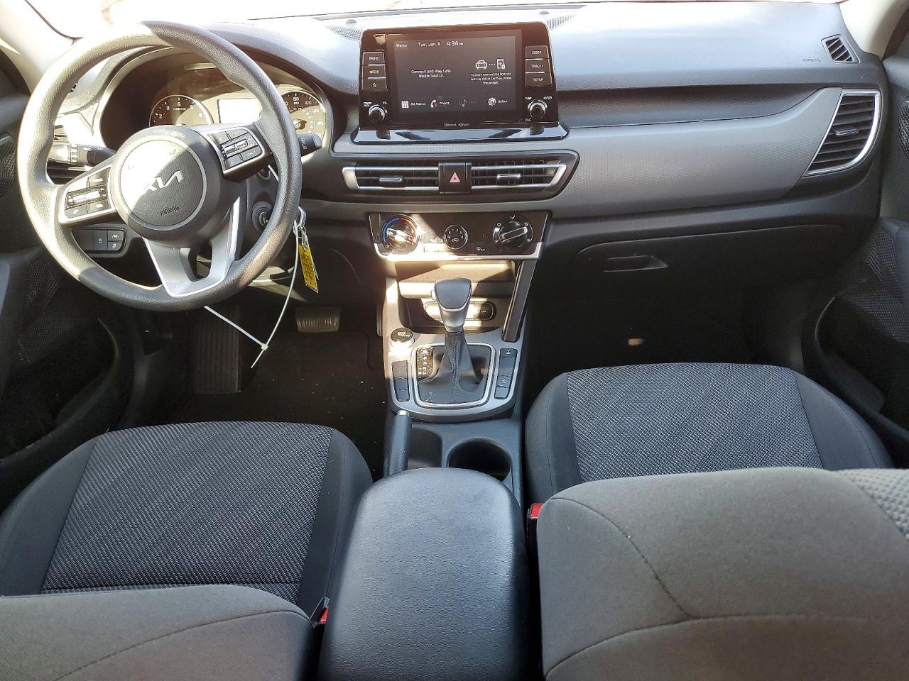 2023 KIA SELTOS LX photo 8
