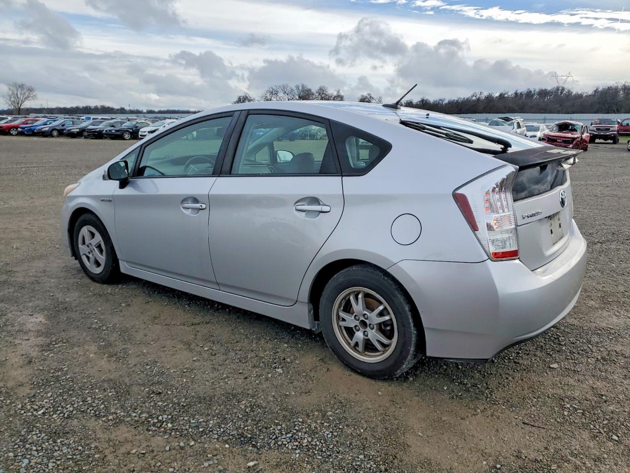 2010 TOYOTA PRIUS photo 2