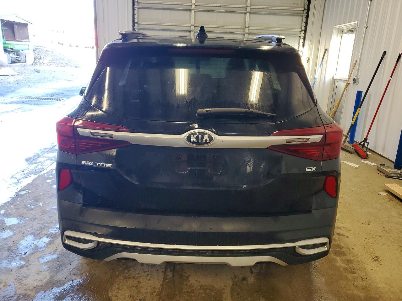 2021 KIA SELTOS EX photo 6