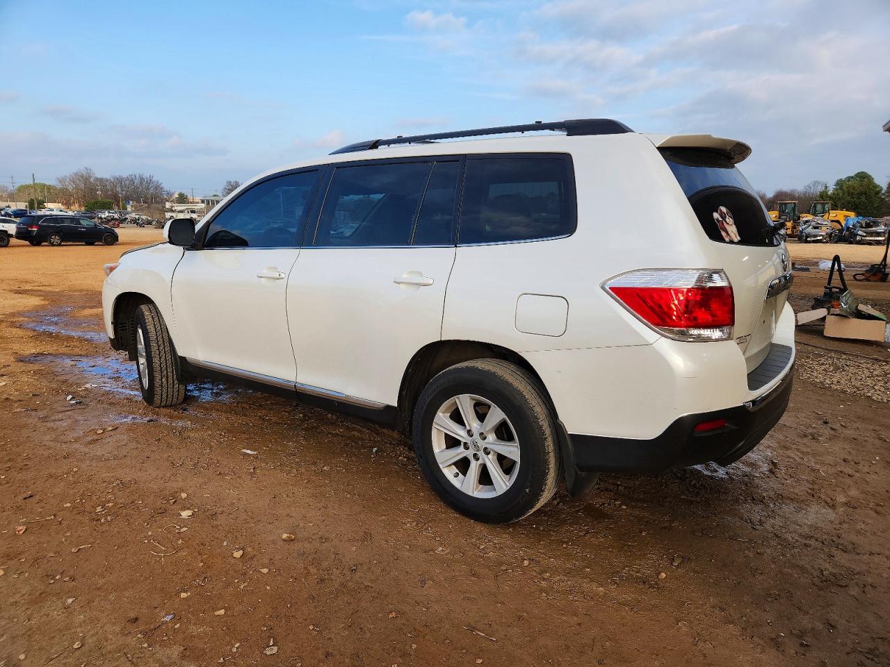 2013 TOYOTA HIGHLANDER BASE photo 3