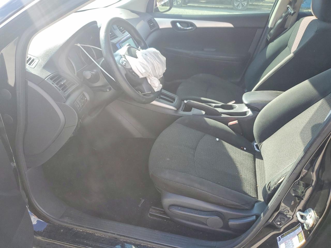 2019 NISSAN SENTRA S photo 7