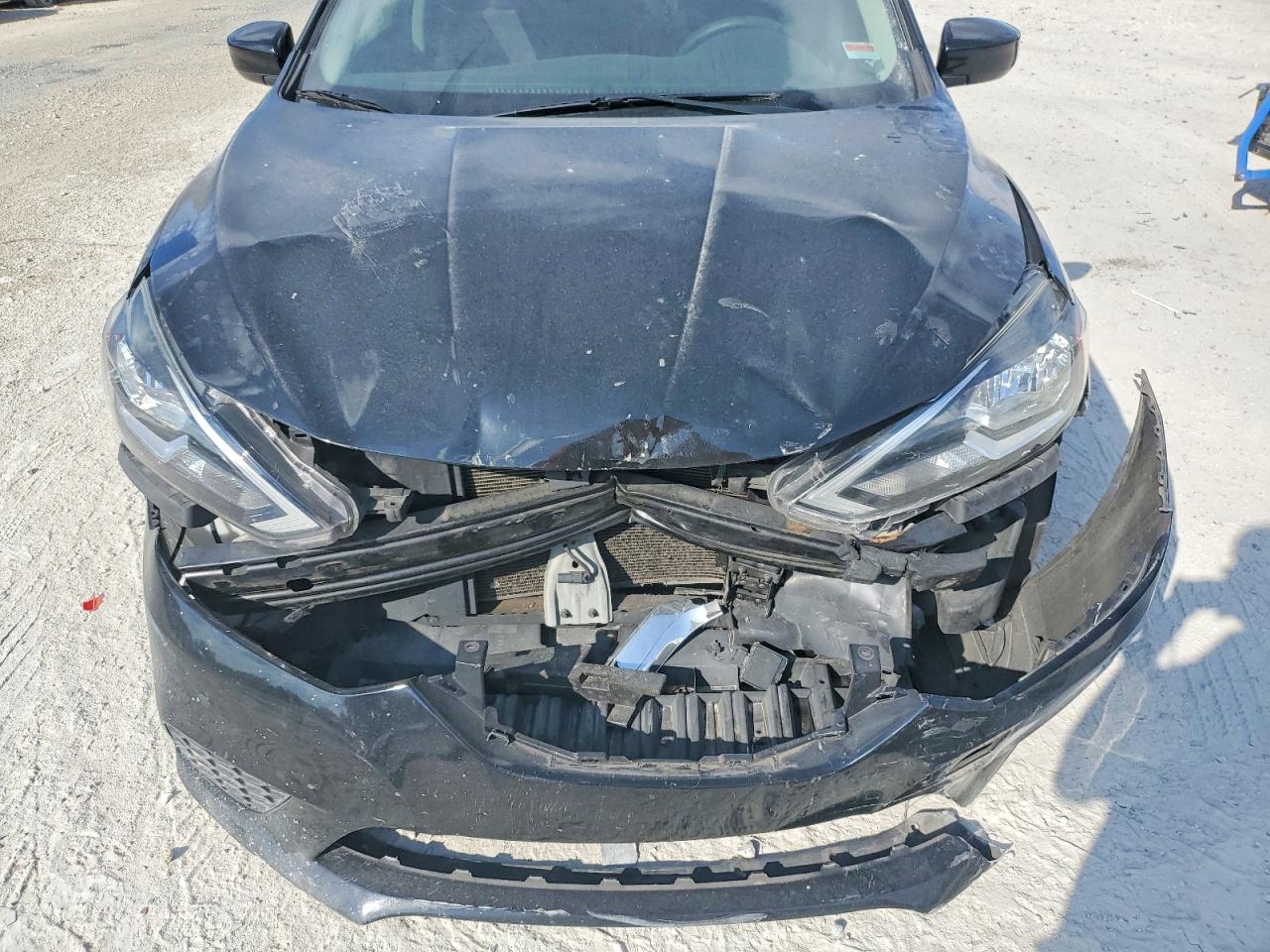 2019 NISSAN SENTRA S photo 11
