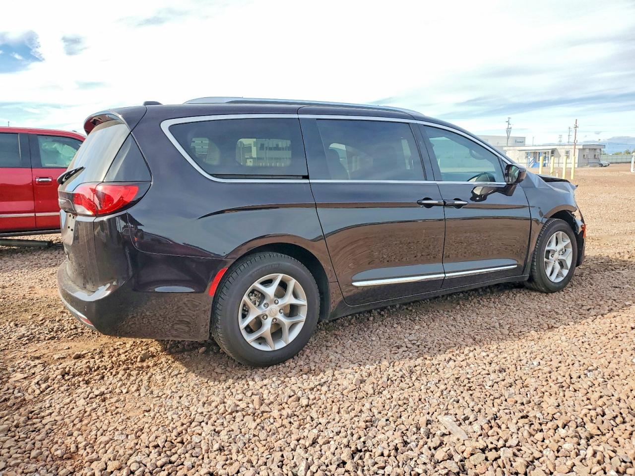 2019 CHRYSLER PACIFICA TOURING L PLUS photo 3