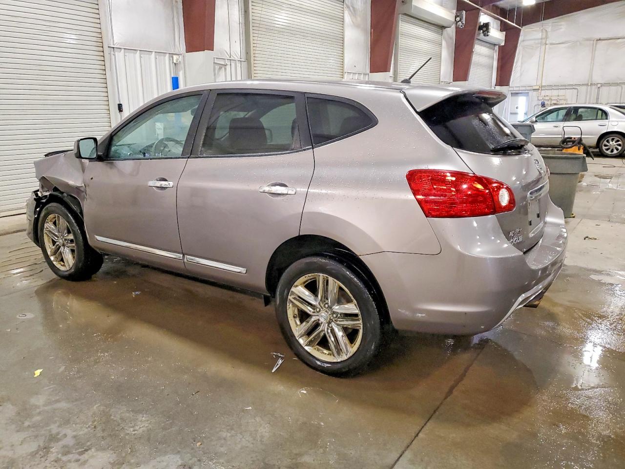 2011 NISSAN ROGUE S photo 2