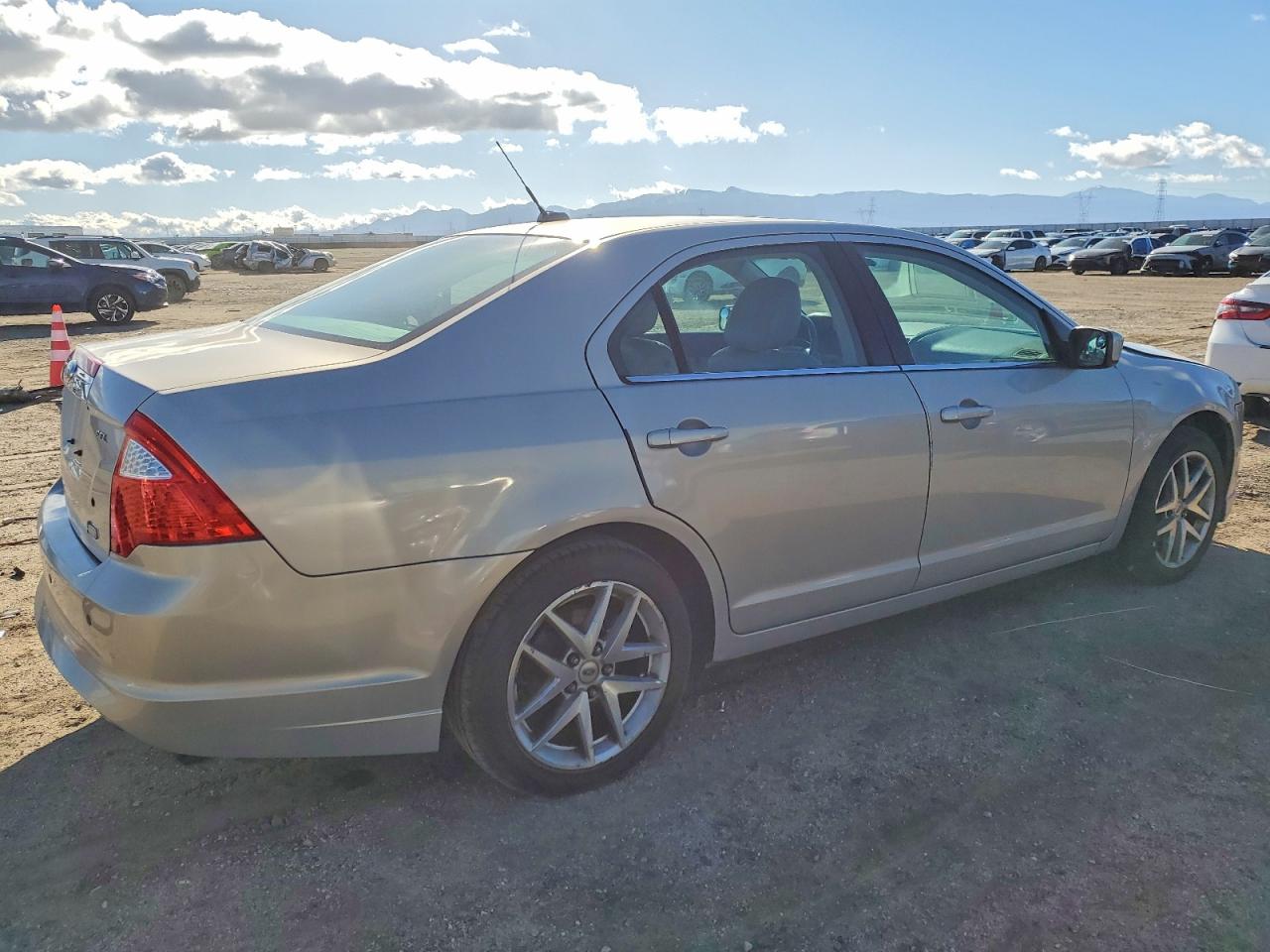 2010 FORD FUSION SEL photo 3