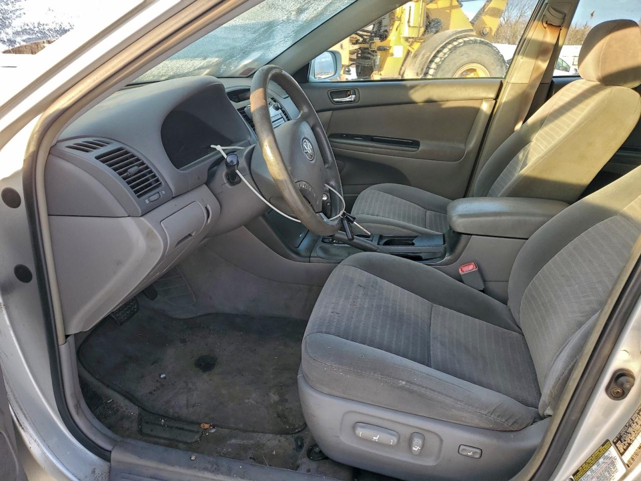 2006 TOYOTA CAMRY LE photo 13