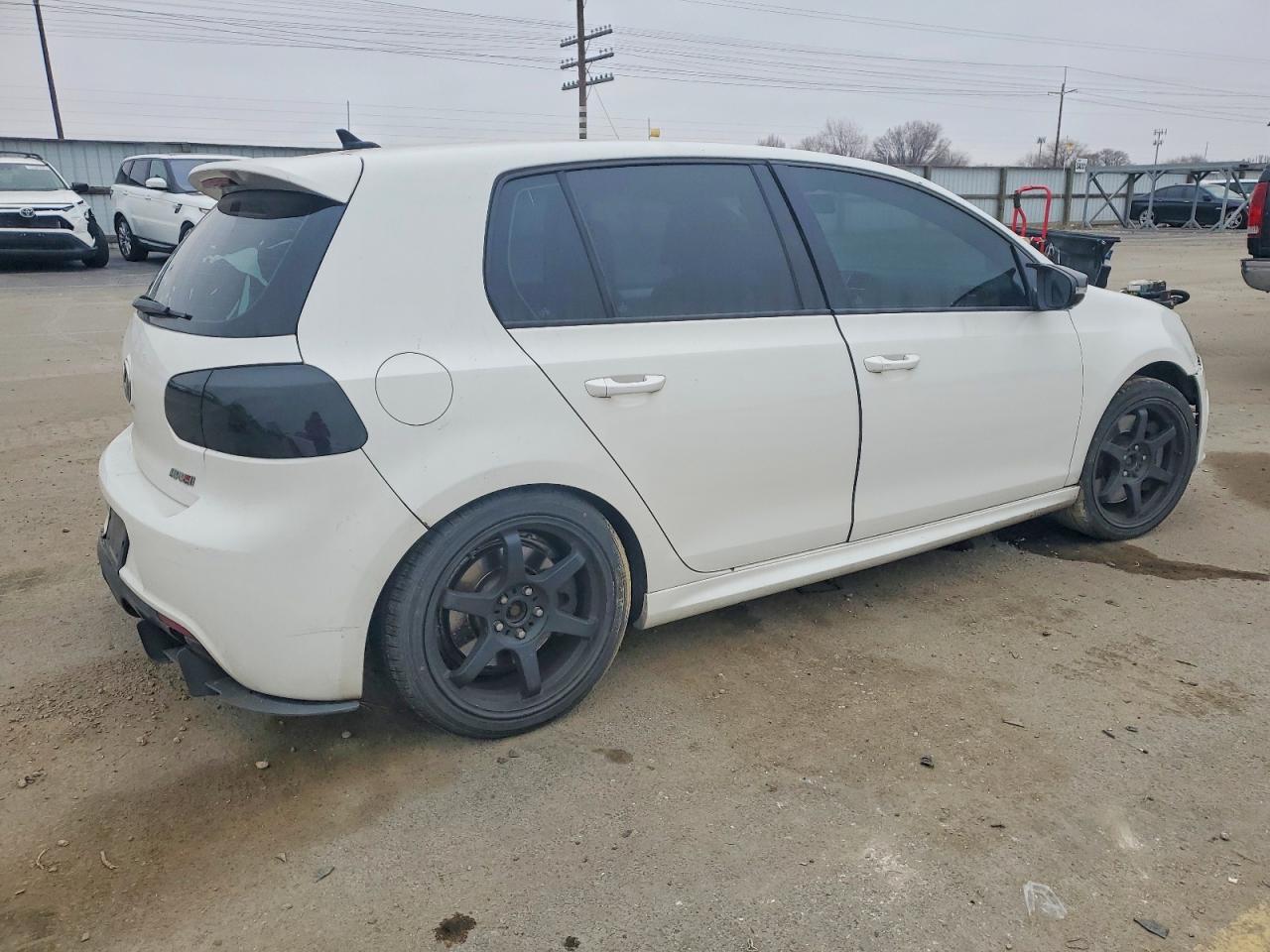 2012 VOLKSWAGEN GOLF R photo 3