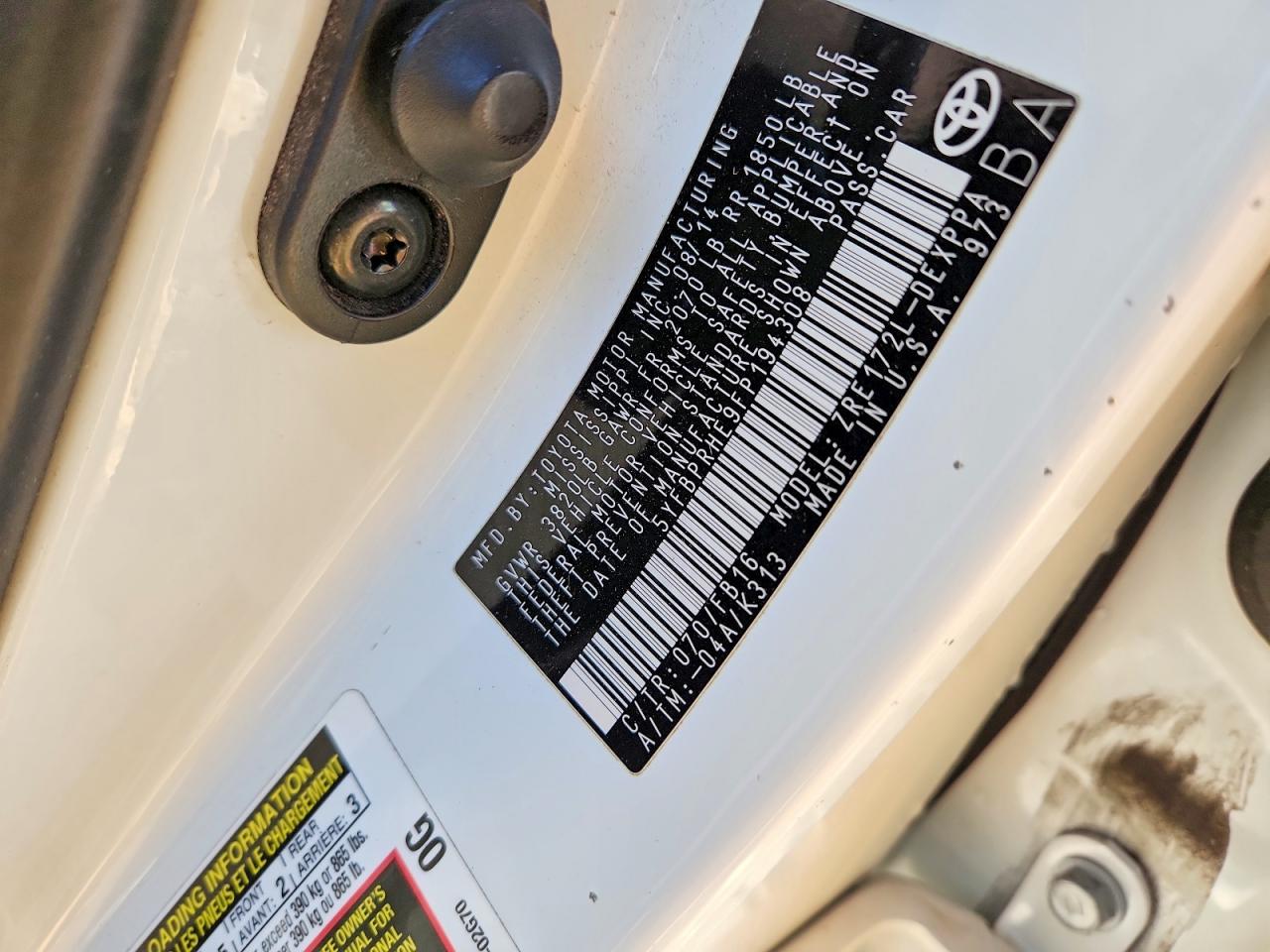 2015 TOYOTA COROLLA ECO photo 13