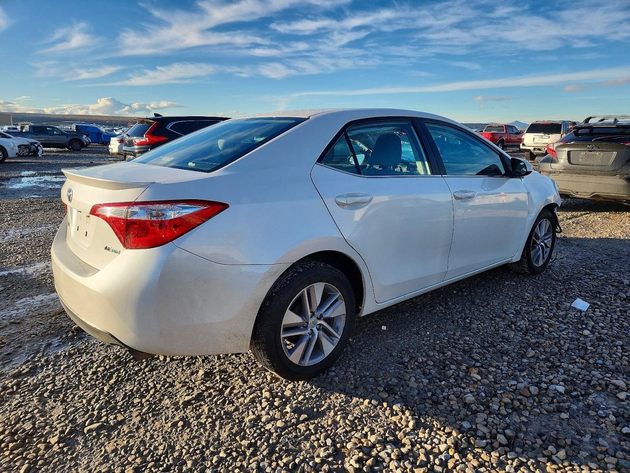 2015 TOYOTA COROLLA ECO photo 3
