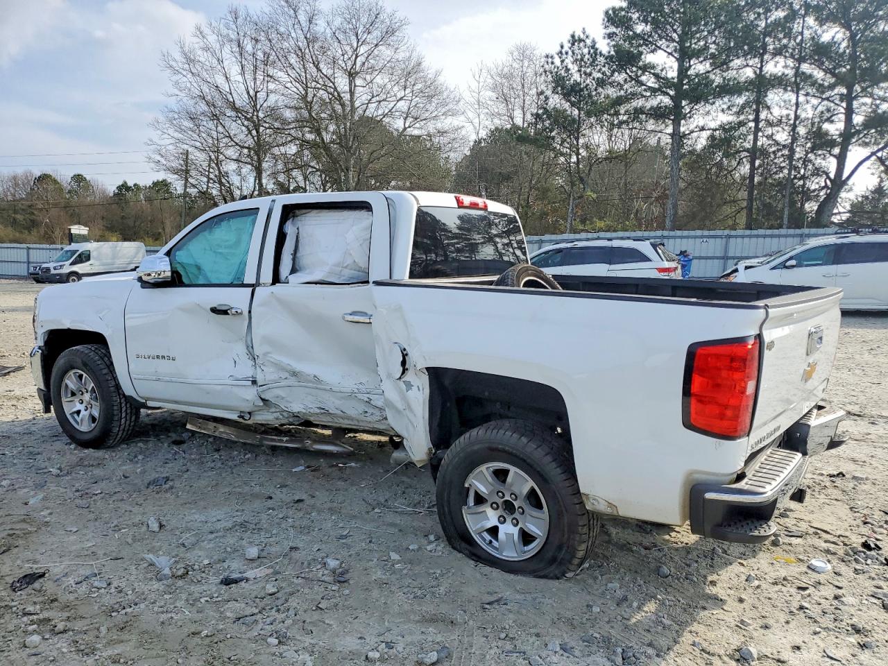 2018 CHEVROLET SILVERADO C1500 LT photo 2