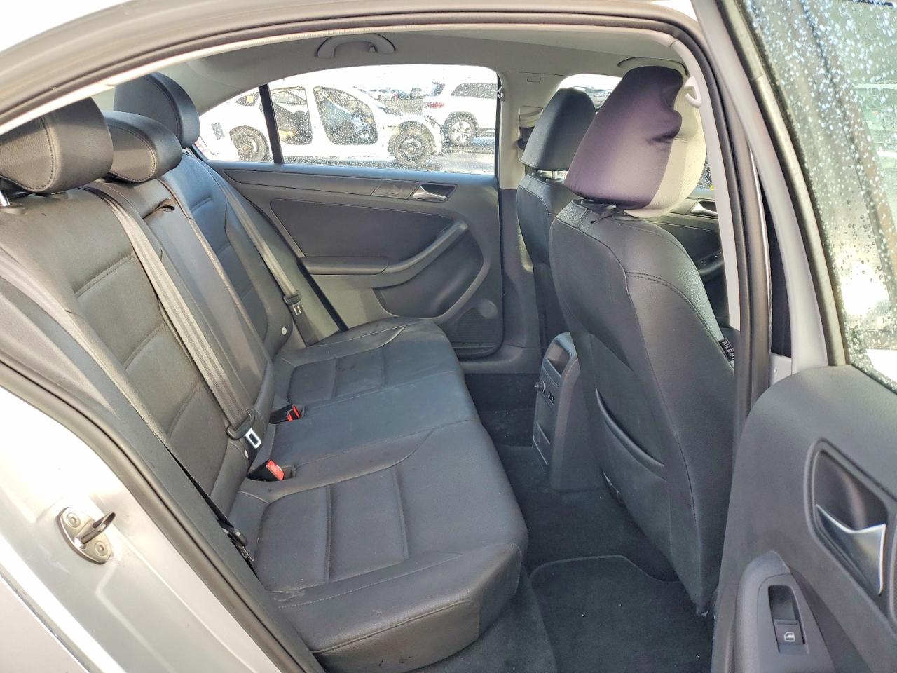 2011 VOLKSWAGEN JETTA SE photo 10