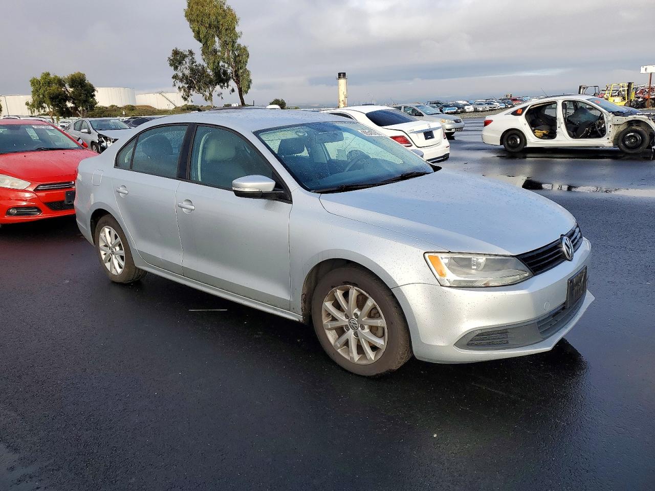 2011 VOLKSWAGEN JETTA SE photo 4