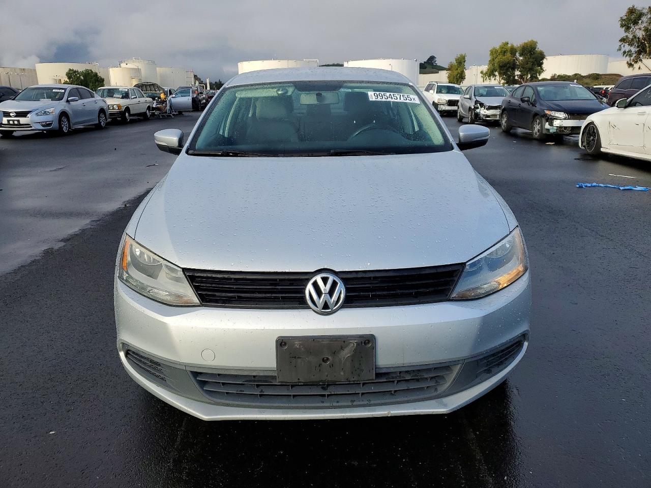 2011 VOLKSWAGEN JETTA SE photo 5