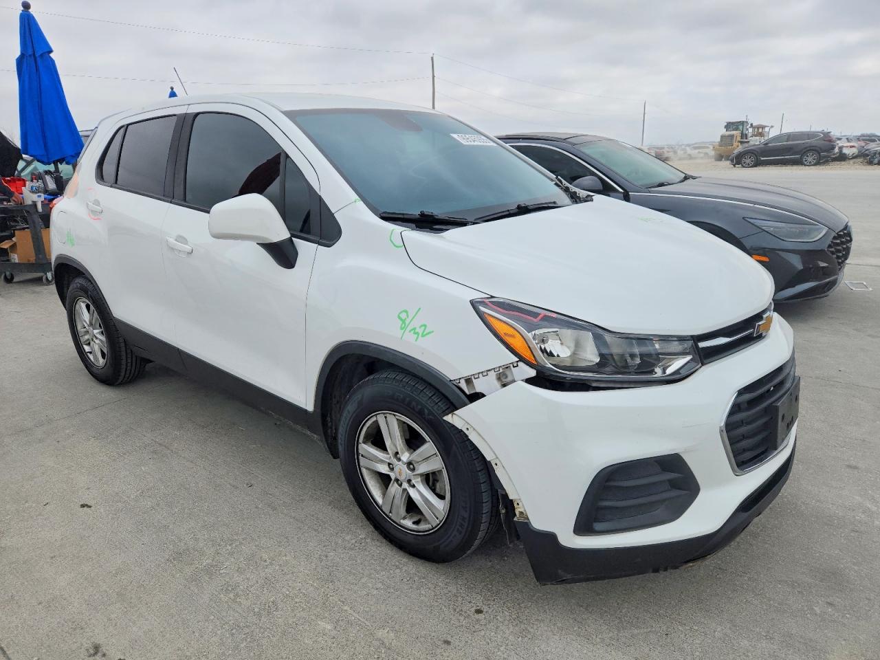 2020 CHEVROLET TRAX LS photo 4