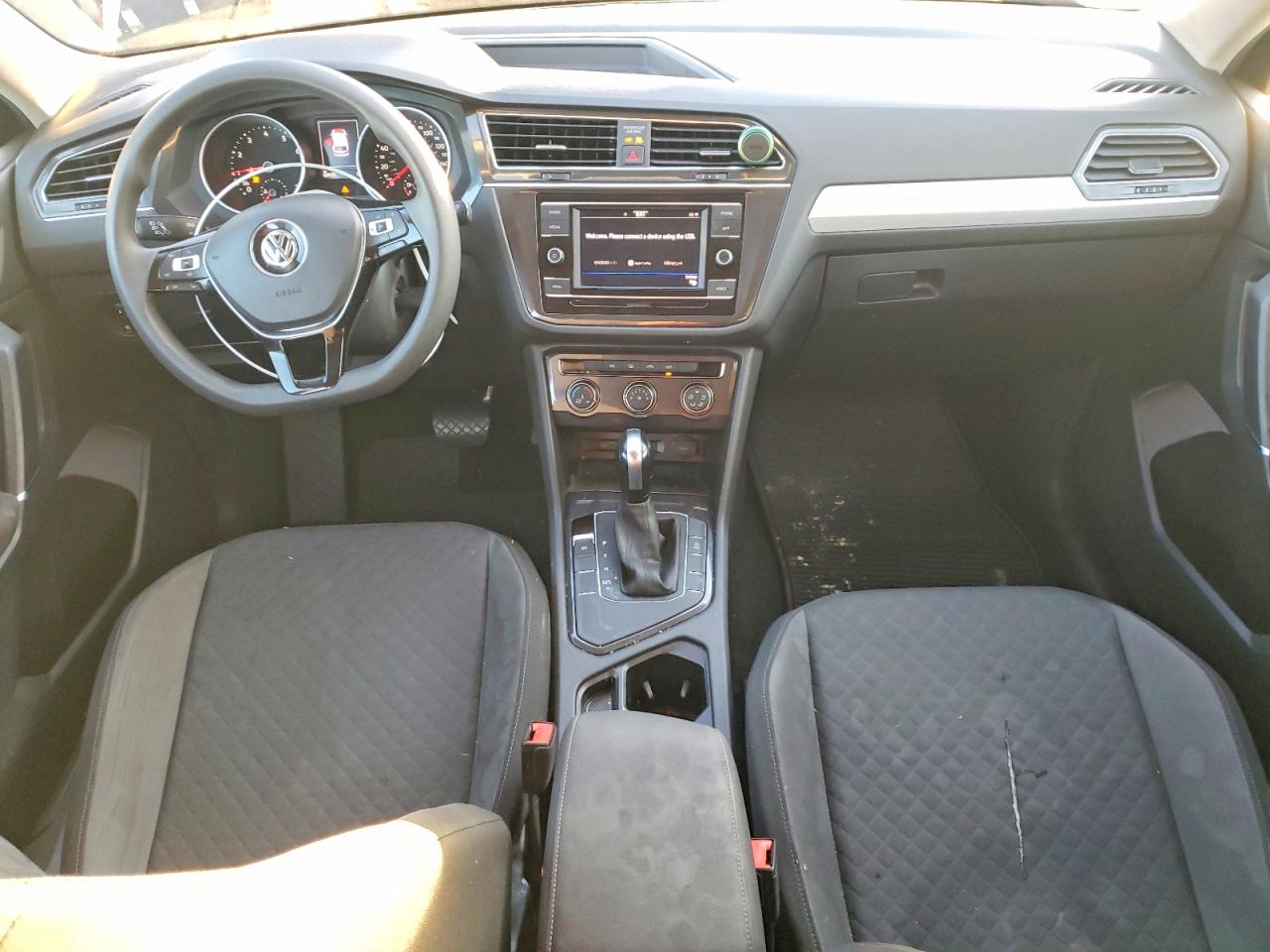 2020 VOLKSWAGEN TIGUAN S photo 8