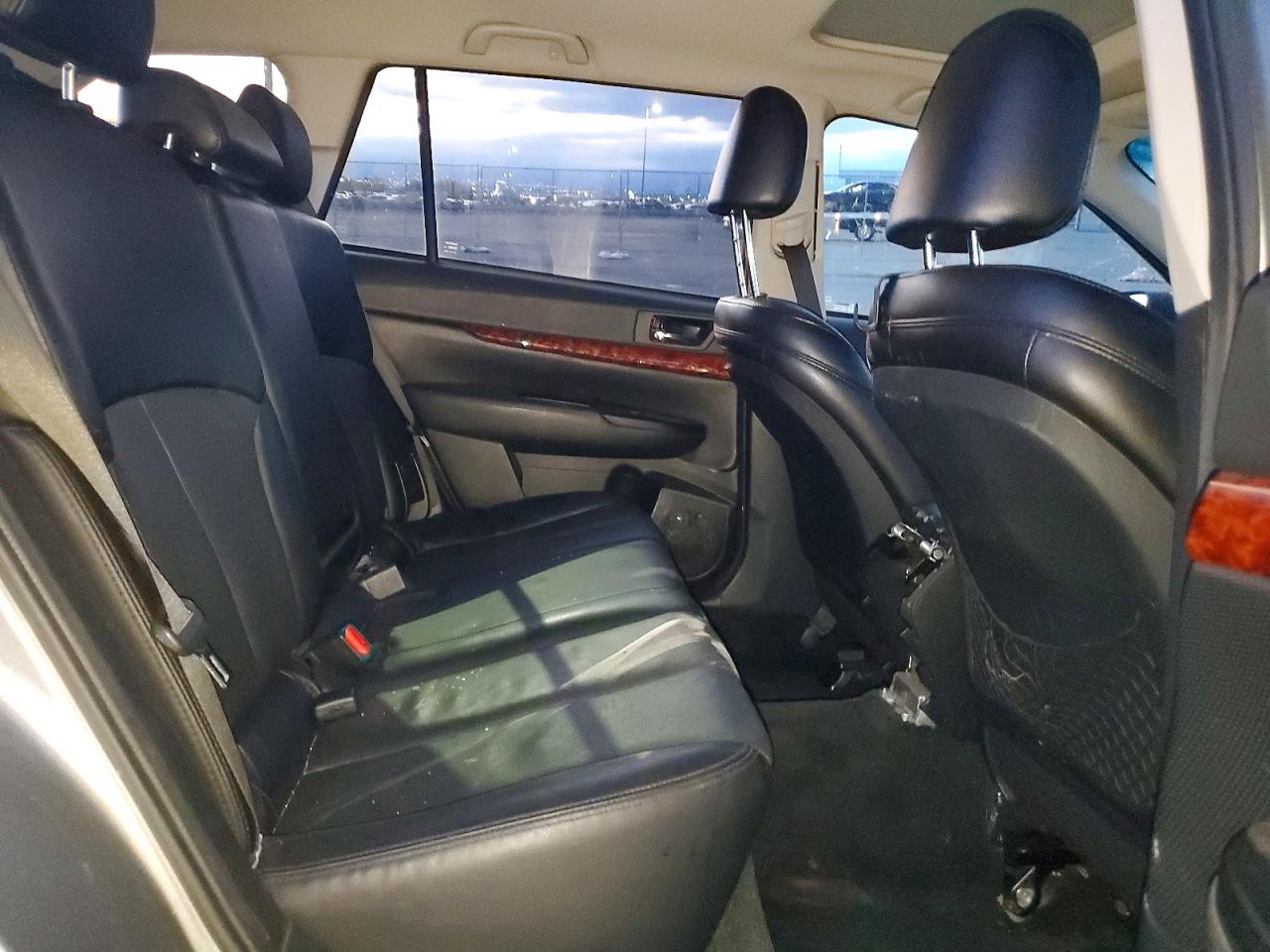 2011 SUBARU OUTBACK 2.5I LIMITED photo 10