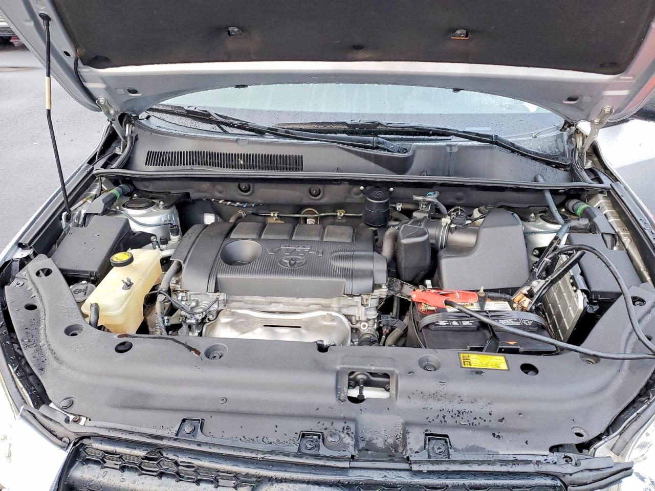 2011 TOYOTA RAV4 photo 12