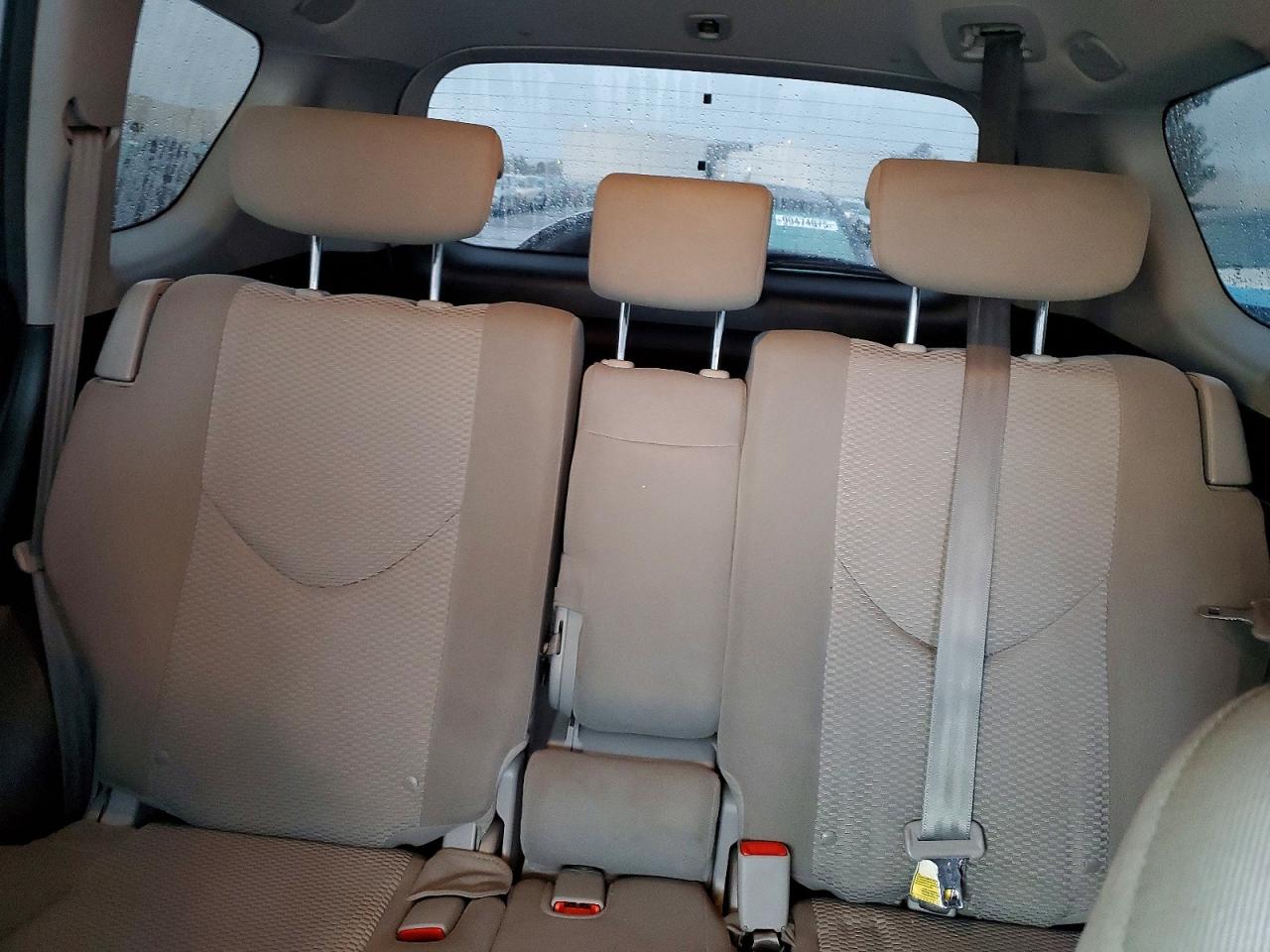 2011 TOYOTA RAV4 photo 10