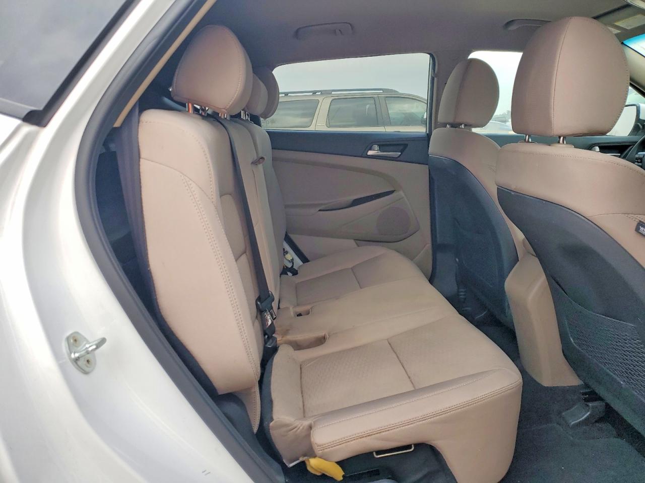 2021 HYUNDAI TUCSON SE photo 11
