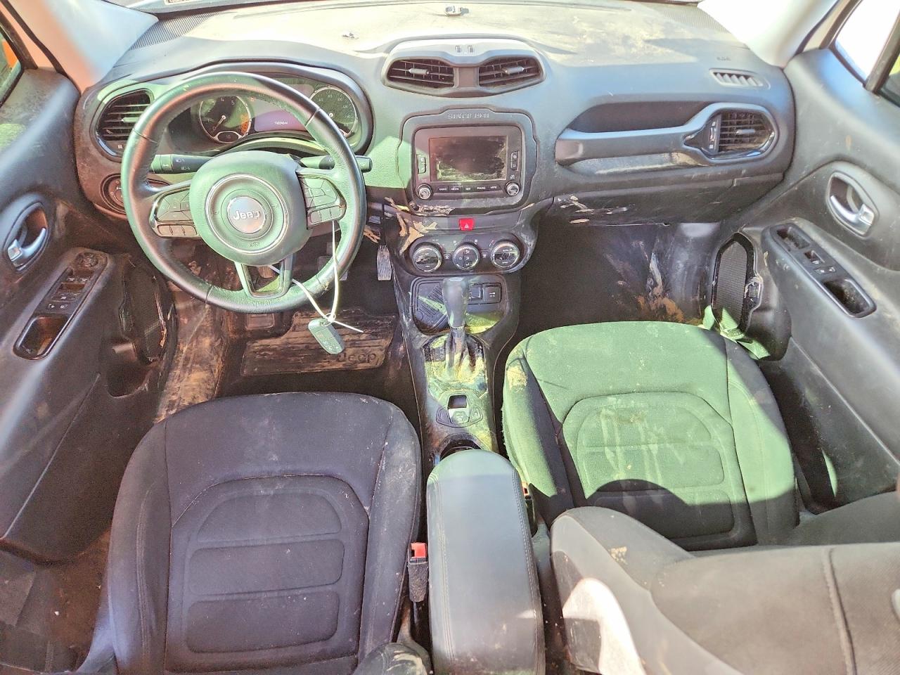 2017 JEEP RENEGADE LATITUDE photo 8